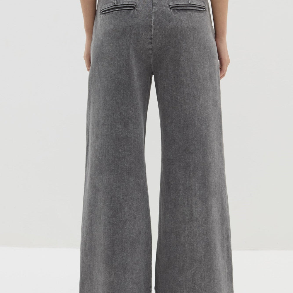 
                      
                        Pantaloni Denim STEFANEL de Dama IMBRACAMINTE STEFANEL   
                      
                    
