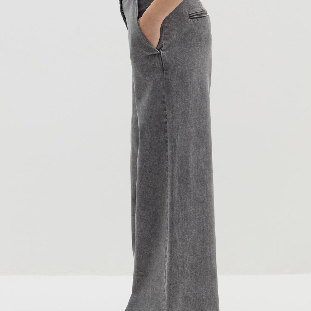 
                      
                        Pantaloni Denim STEFANEL de Dama IMBRACAMINTE STEFANEL   
                      
                    