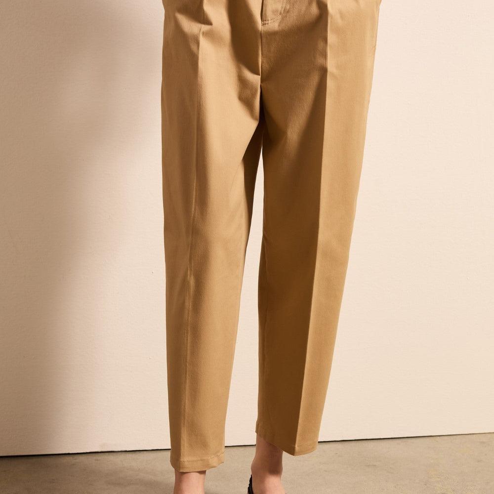 
                      
                        Pantaloni STEFANEL de dama IMBRACAMINTE STEFANEL Maro 38 805403102137
                      
                    