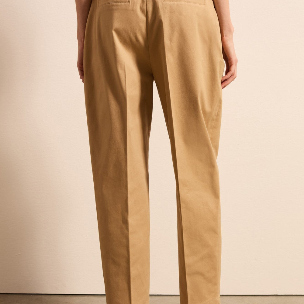 
                      
                        Pantaloni STEFANEL de dama IMBRACAMINTE STEFANEL
                      
                    