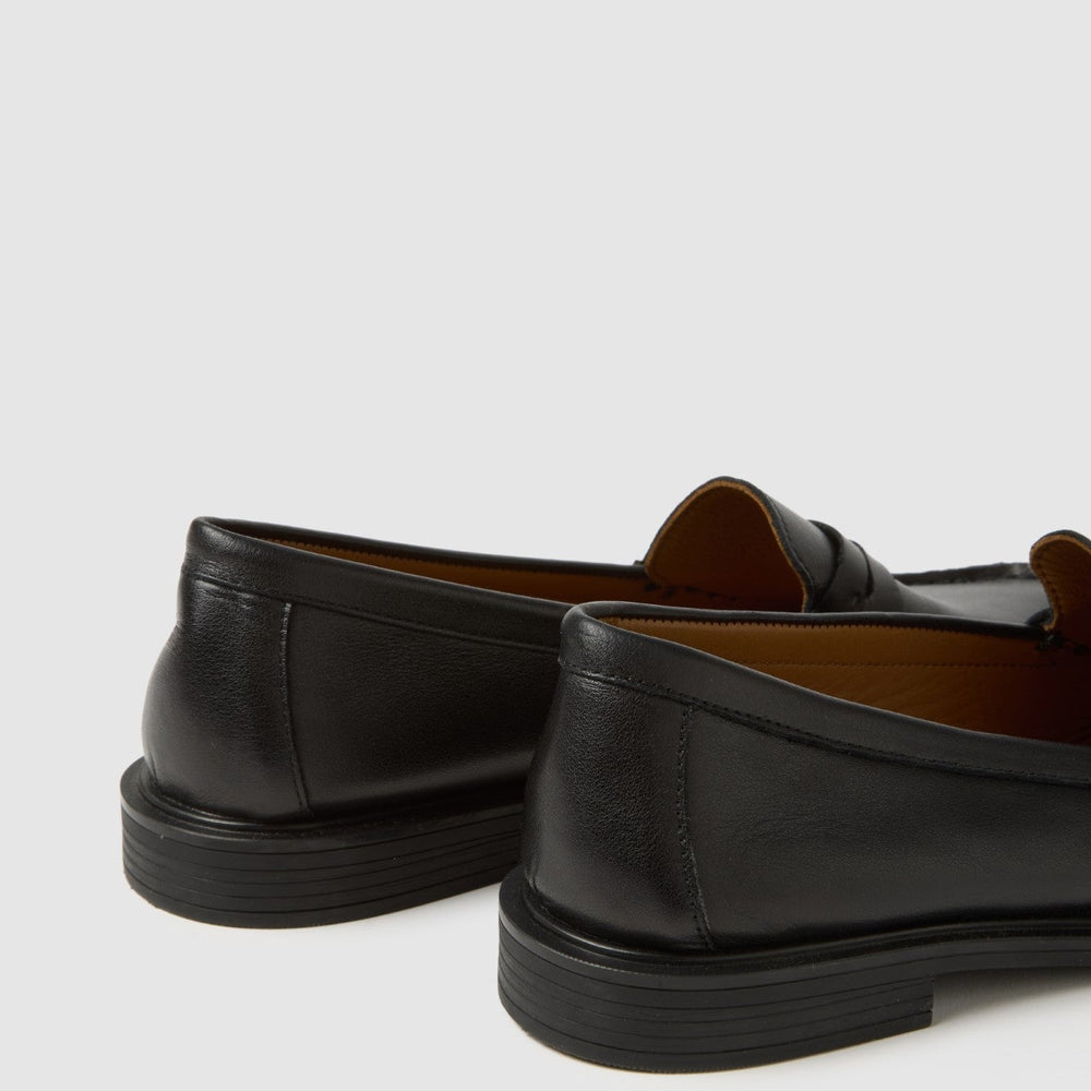 
                      
                        Pantofi STEFANEL de Dama IMBRACAMINTE STEFANEL
                      
                    