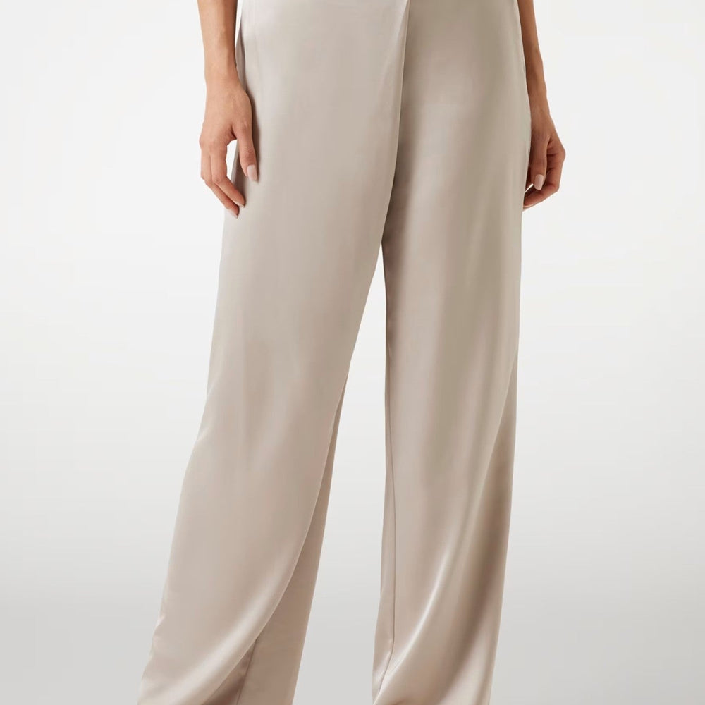 
                      
                        Pantaloni MARCIANO by GUESS de dama IMBRACAMINTE MARCIANO Bej 38 762890713230
                      
                    