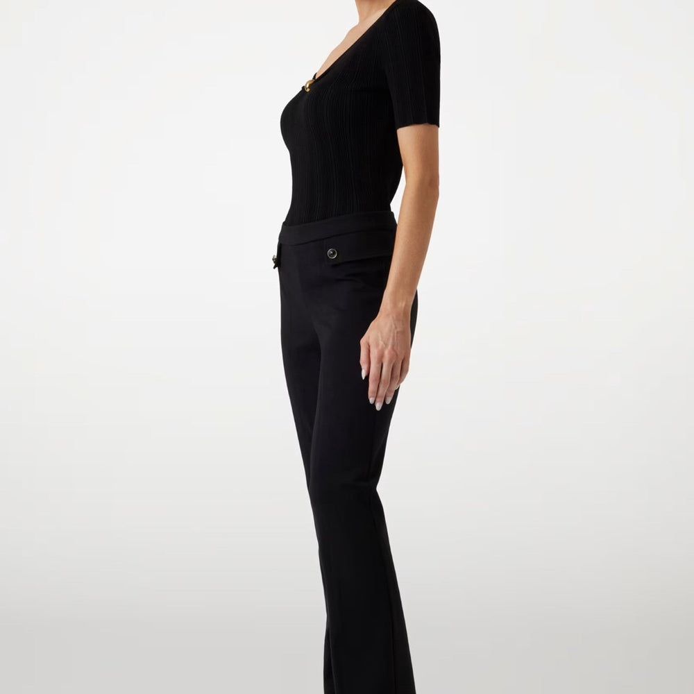 
                      
                        Pantaloni MARCIANO de Dama IMBRACAMINTE MARCIANO
                      
                    