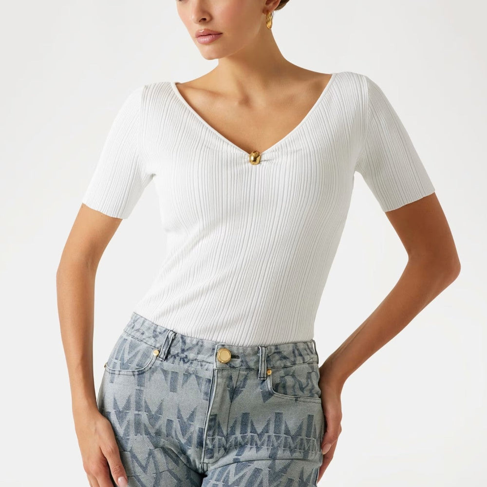 
                      
                        Top MARCIANO by GUESS de Dama IMBRACAMINTE MARCIANO Alb XS 762890715605
                      
                    