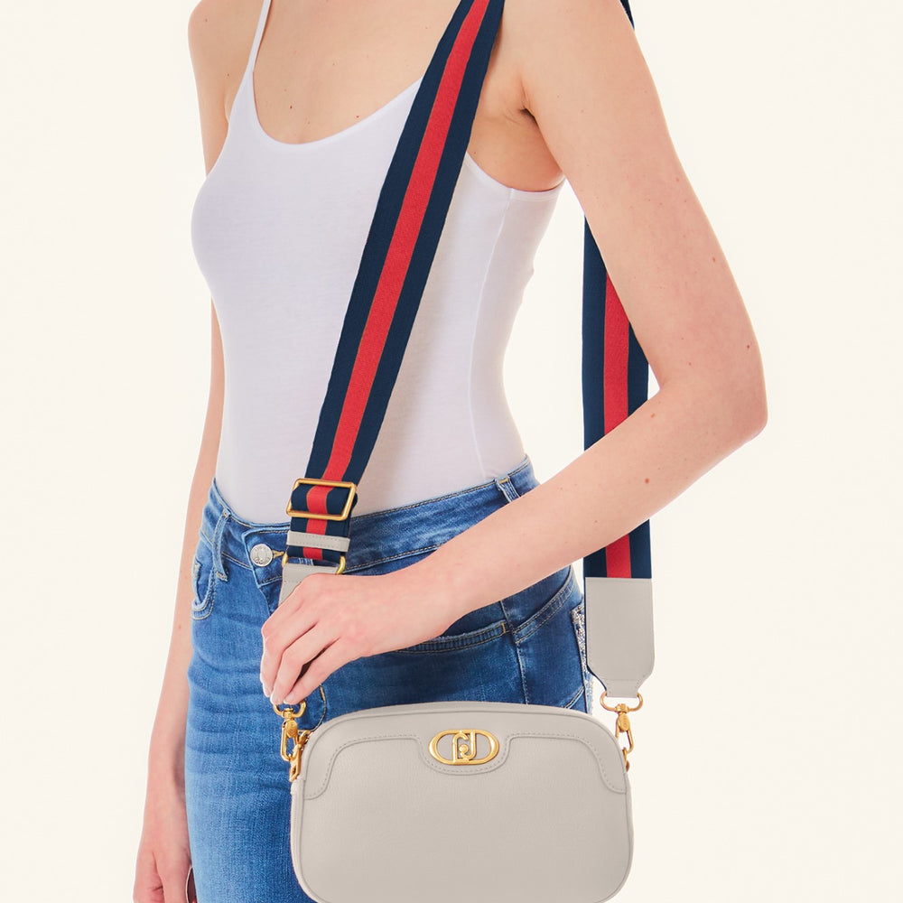 
                      
                        Geanta LIU JO de dama crossbody prevazuta cu inchidere cu fermoar GENTI LIU JO   
                      
                    