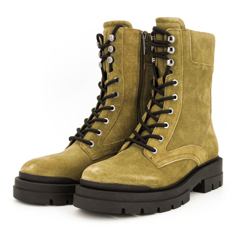 
                      
                        Ghete GUESS de dama INCALTAMINTE GUESS   
                      
                    