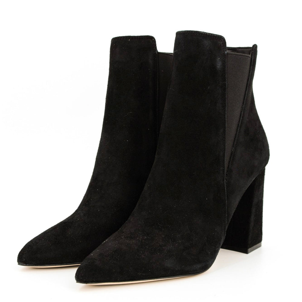 
                      
                        Ghete GUESS de dama INCALTAMINTE GUESS   
                      
                    