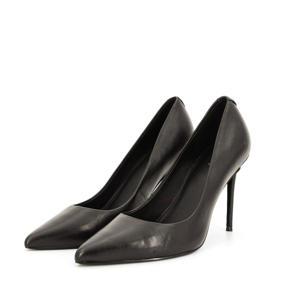 
                      
                        Pantofi Stiletto GUESS de dama INCALTAMINTE GUESS   
                      
                    