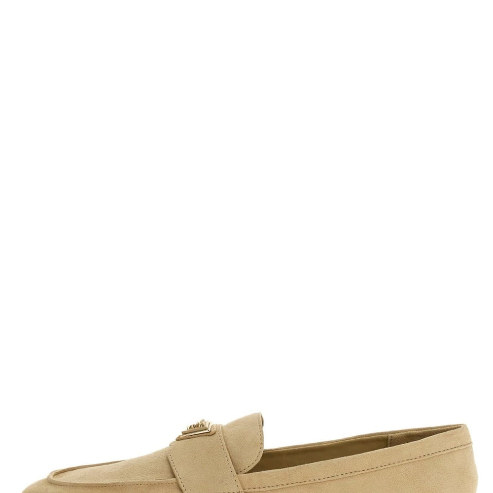 
                      
                        Pantofi GUESS de Dama INCALTAMINTE GUESS
                      
                    