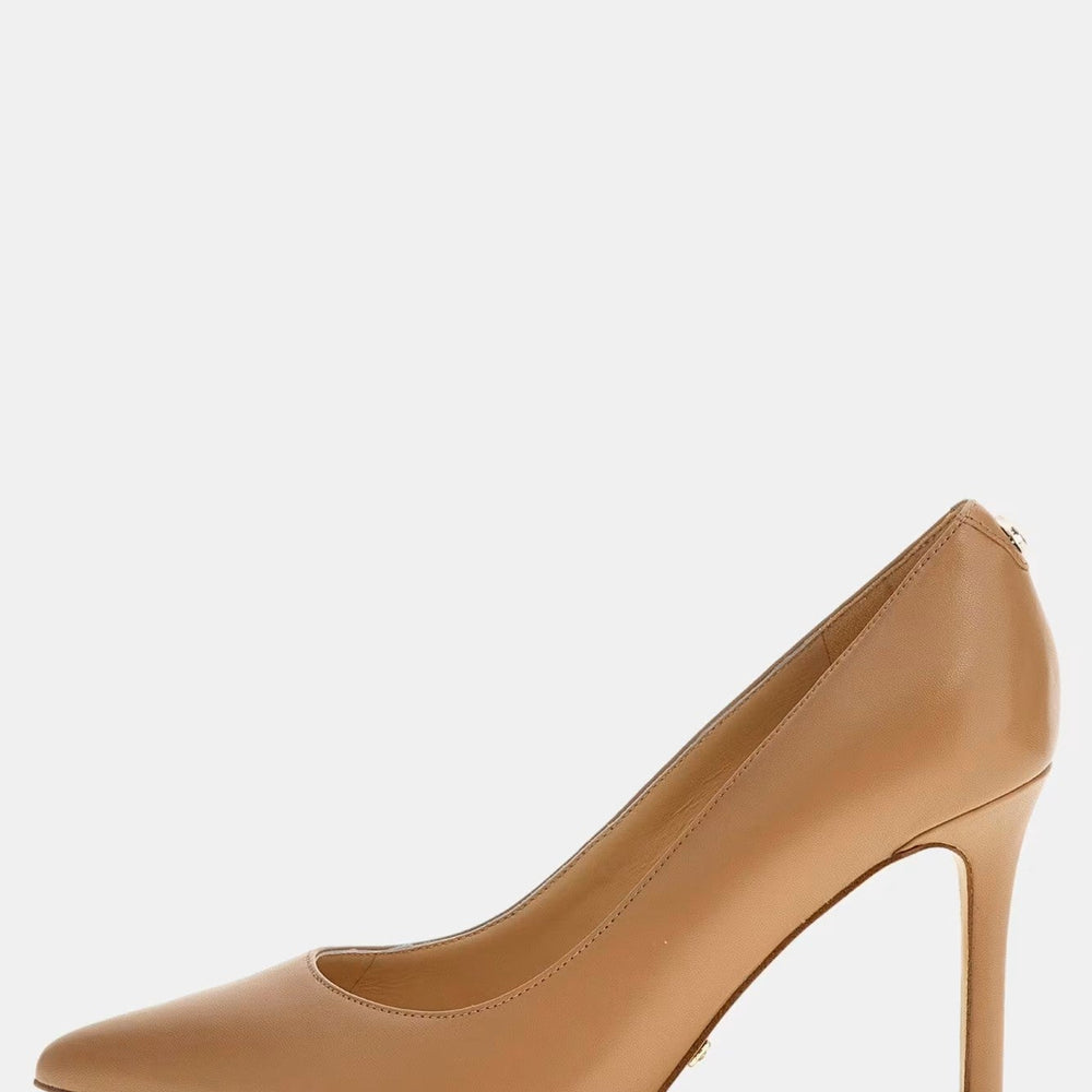 
                      
                        Pantofi GUESS de Dama INCALTAMINTE GUESS
                      
                    
