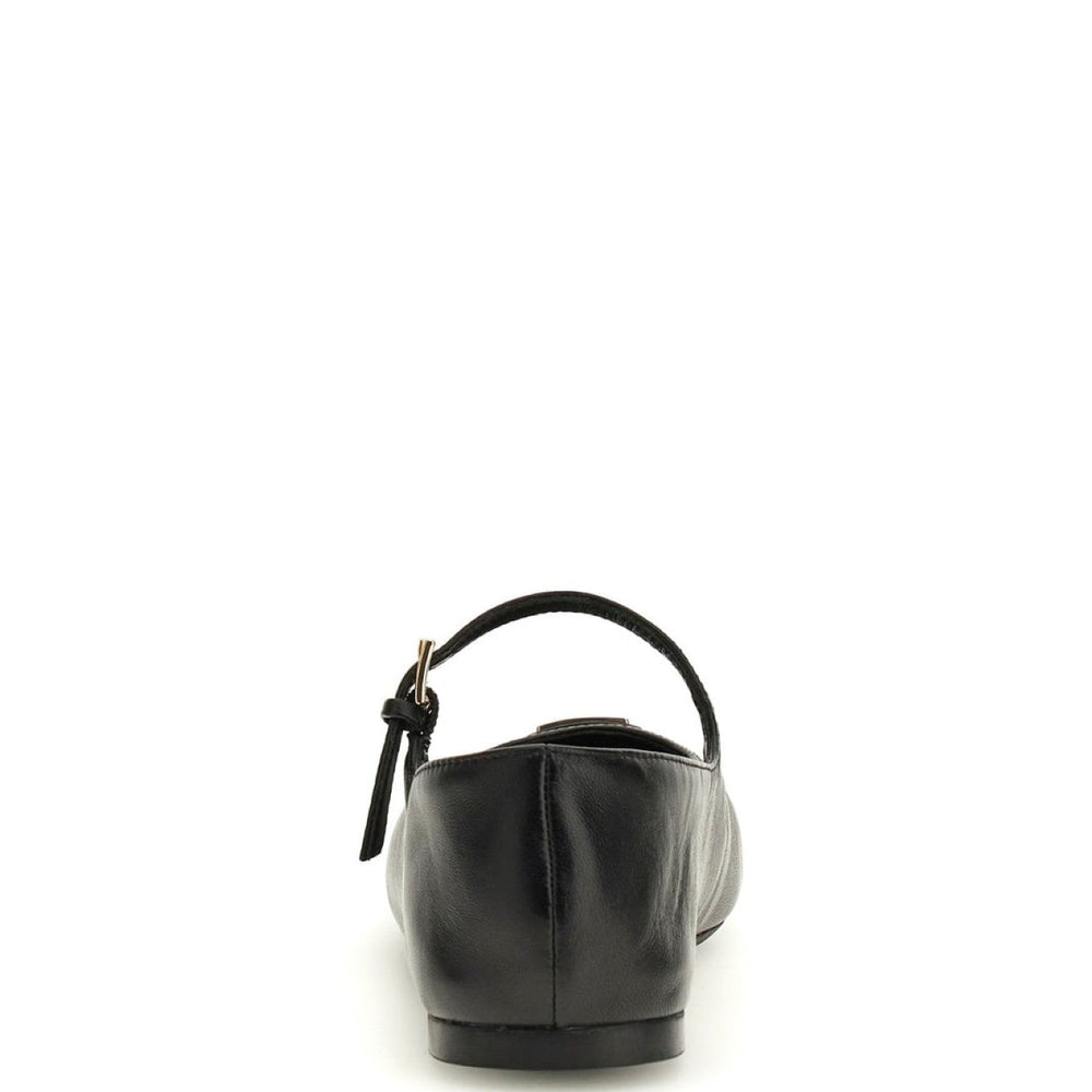 
                      
                        Pantofi GUESS de Dama INCALTAMINTE GUESS
                      
                    