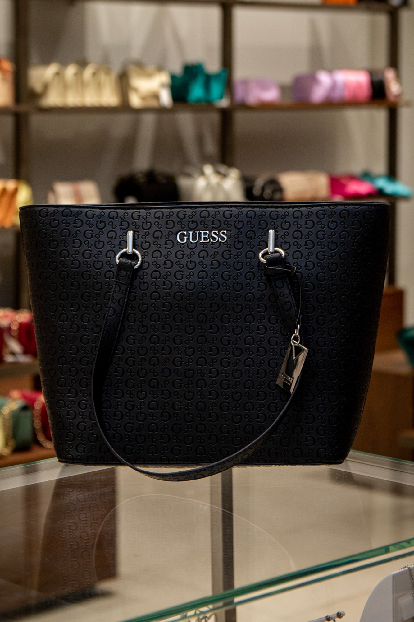 Geanta GUESS de dama GENTI GUESS Negru ONE 190231899259