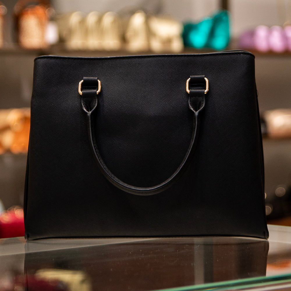 
                      
                        Geanta GUESS de Dama GENTI GUESS
                      
                    