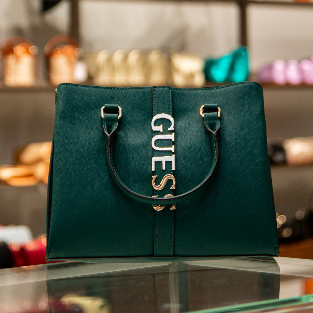 
                      
                        Geanta GUESS de Dama GENTI GUESS
                      
                    