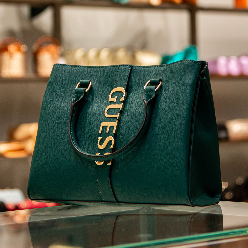 
                      
                        Geanta GUESS de Dama GENTI GUESS
                      
                    