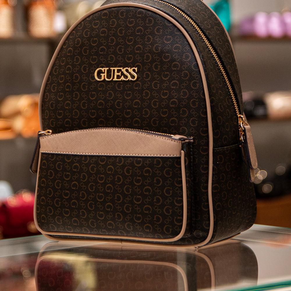 
                      
                        Geanta GUESS de dama GENTI GUESS
                      
                    