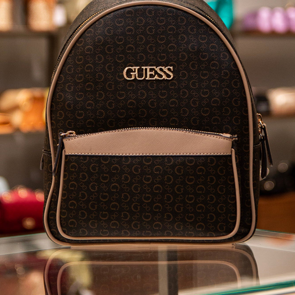 
                      
                        Geanta GUESS de dama GENTI GUESS Maro ONE 190231837619
                      
                    