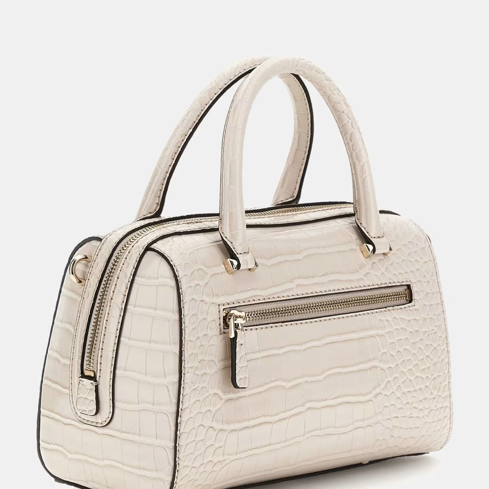 
                      
                        Geanta GUESS cu logo metalic si accesorii de culoare aurie GENTI GUESS   
                      
                    