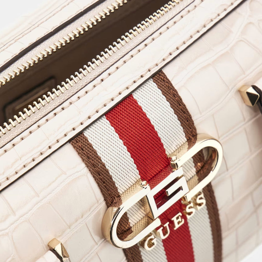 
                      
                        Geanta GUESS cu logo metalic si accesorii de culoare aurie GENTI GUESS   
                      
                    