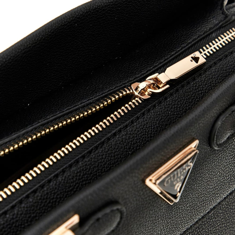 
                      
                        Geanta de Mana GUESS GENTI GUESS
                      
                    