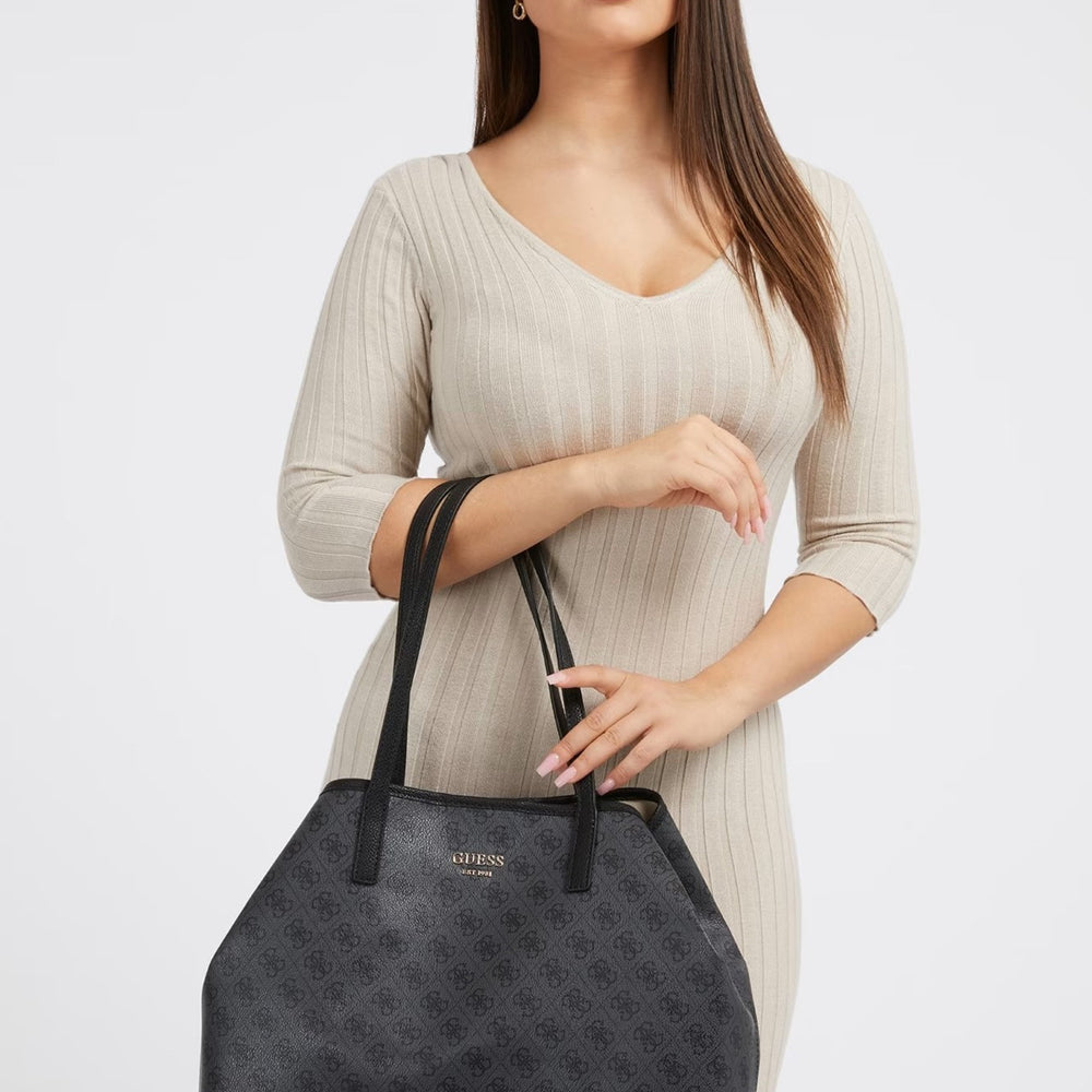 
                      
                        Set GUESS doua genti de mana GENTI GUESS   
                      
                    