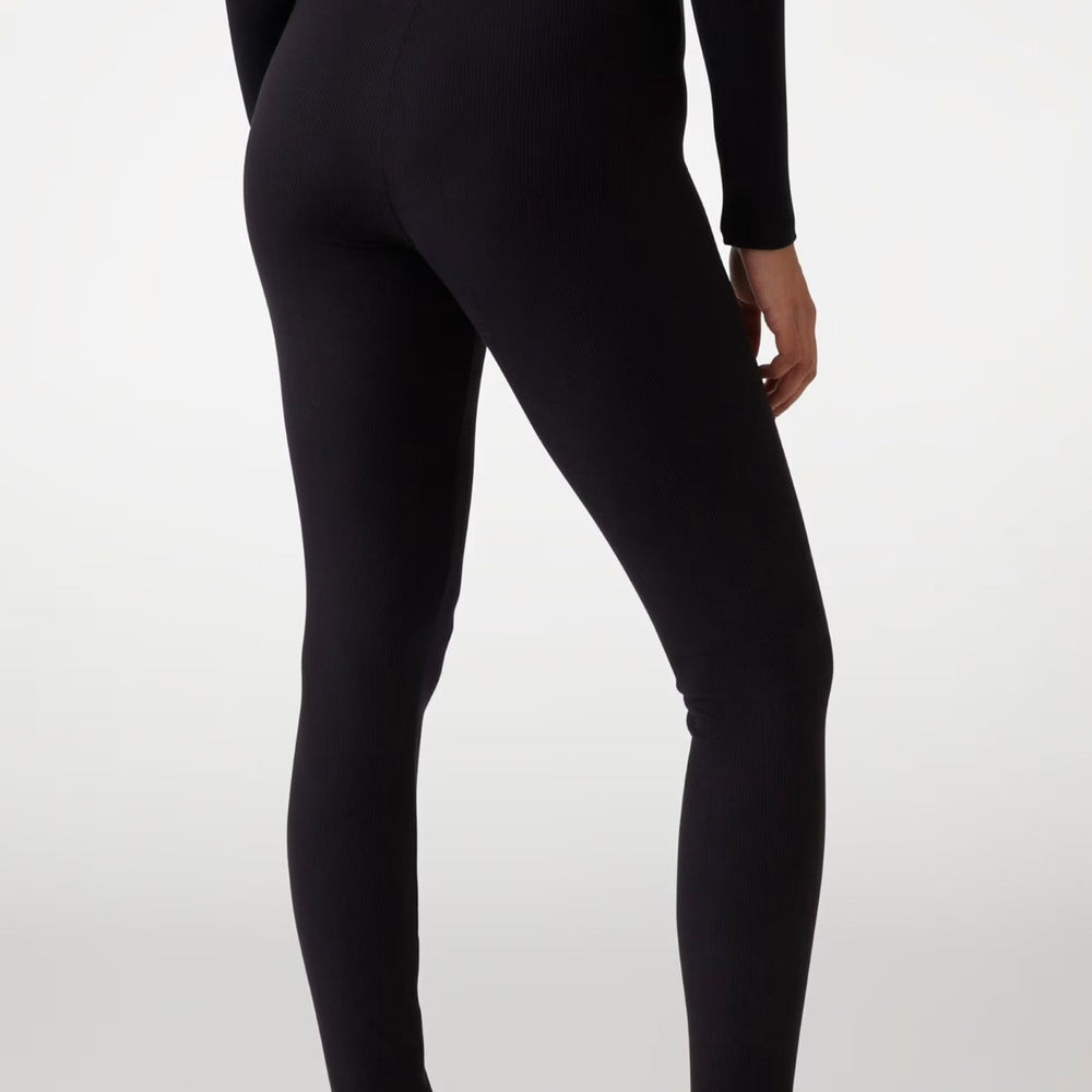 
                      
                        Colanti GUESS de Dama IMBRACAMINTE GUESS
                      
                    