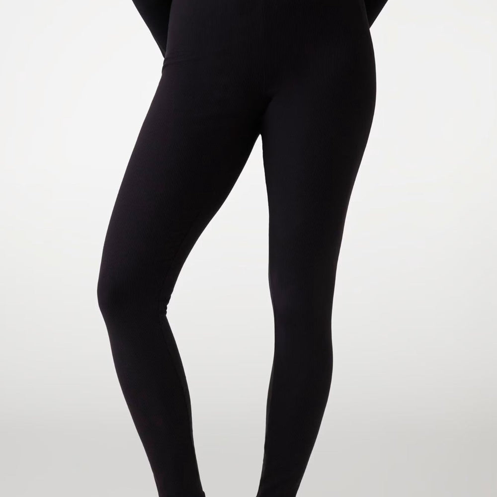 
                      
                        Colanti GUESS de Dama IMBRACAMINTE GUESS Negru XS 762540815913
                      
                    