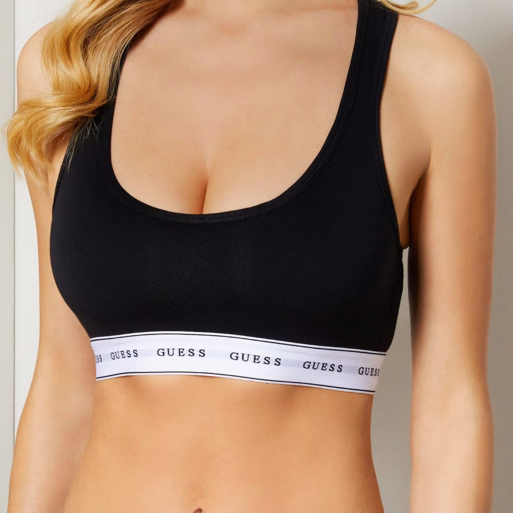 
                      
                        Bustiera GUESS IMBRACAMINTE GUESS
                      
                    