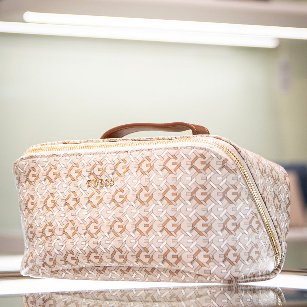 
                      
                        Borseta GUESS de dama IMBRACAMINTE GUESS
                      
                    