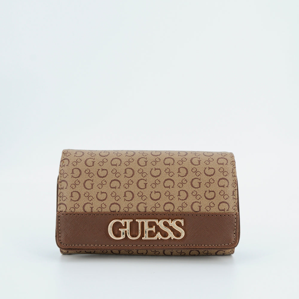 
                      
                        Portofel Dama GUESS de dimensiuni mari ACCESORII GUESS   
                      
                    