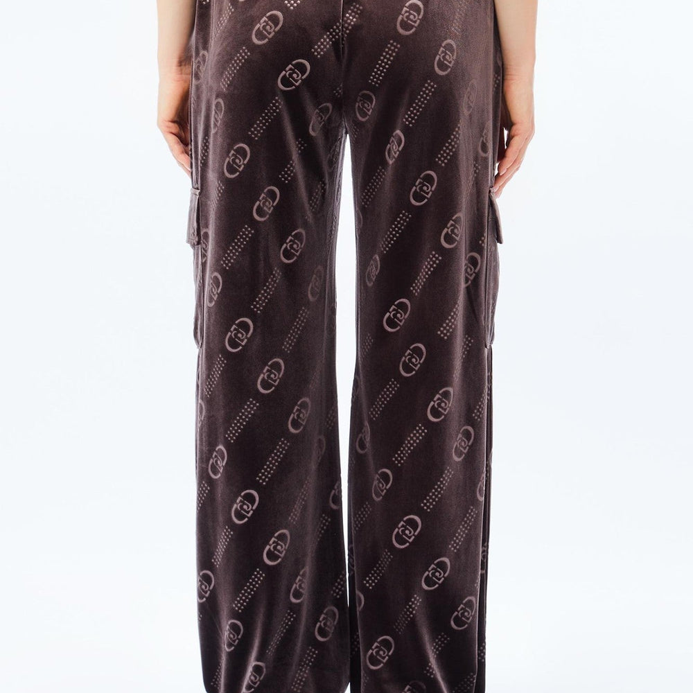 
                      
                        Pantaloni Cherry Sport LIU JO de Dama IMBRACAMINTE LIU JO
                      
                    