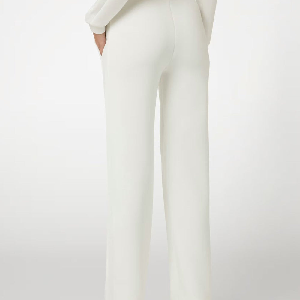
                      
                        Pantaloni Sport GUESS de Dama IMBRACAMINTE GUESS   
                      
                    