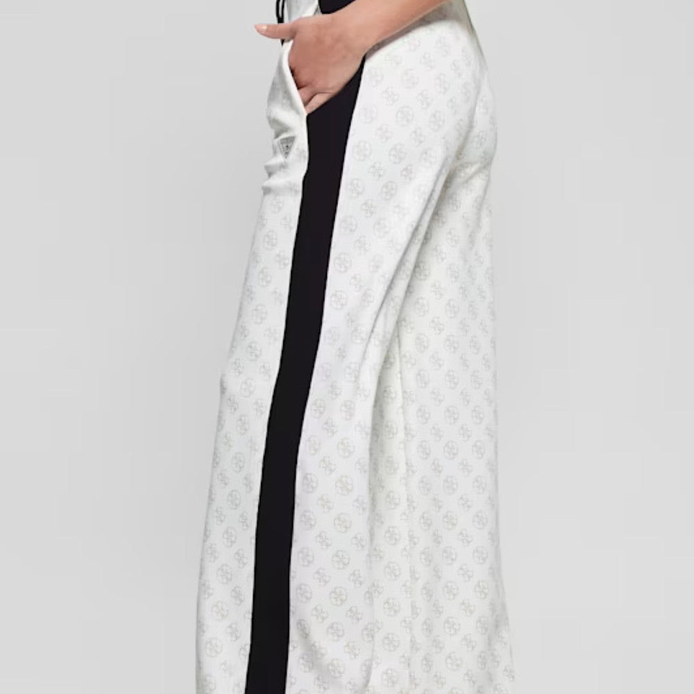 
                      
                        Pantaloni largi GUESS cu model si dungi laterale contrastante IMBRACAMINTE GUESS   
                      
                    