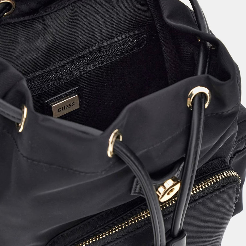 
                      
                        Rucsac GUESS cu buzunare închidere cu fermoar si logo metalic IMBRACAMINTE GUESS   
                      
                    