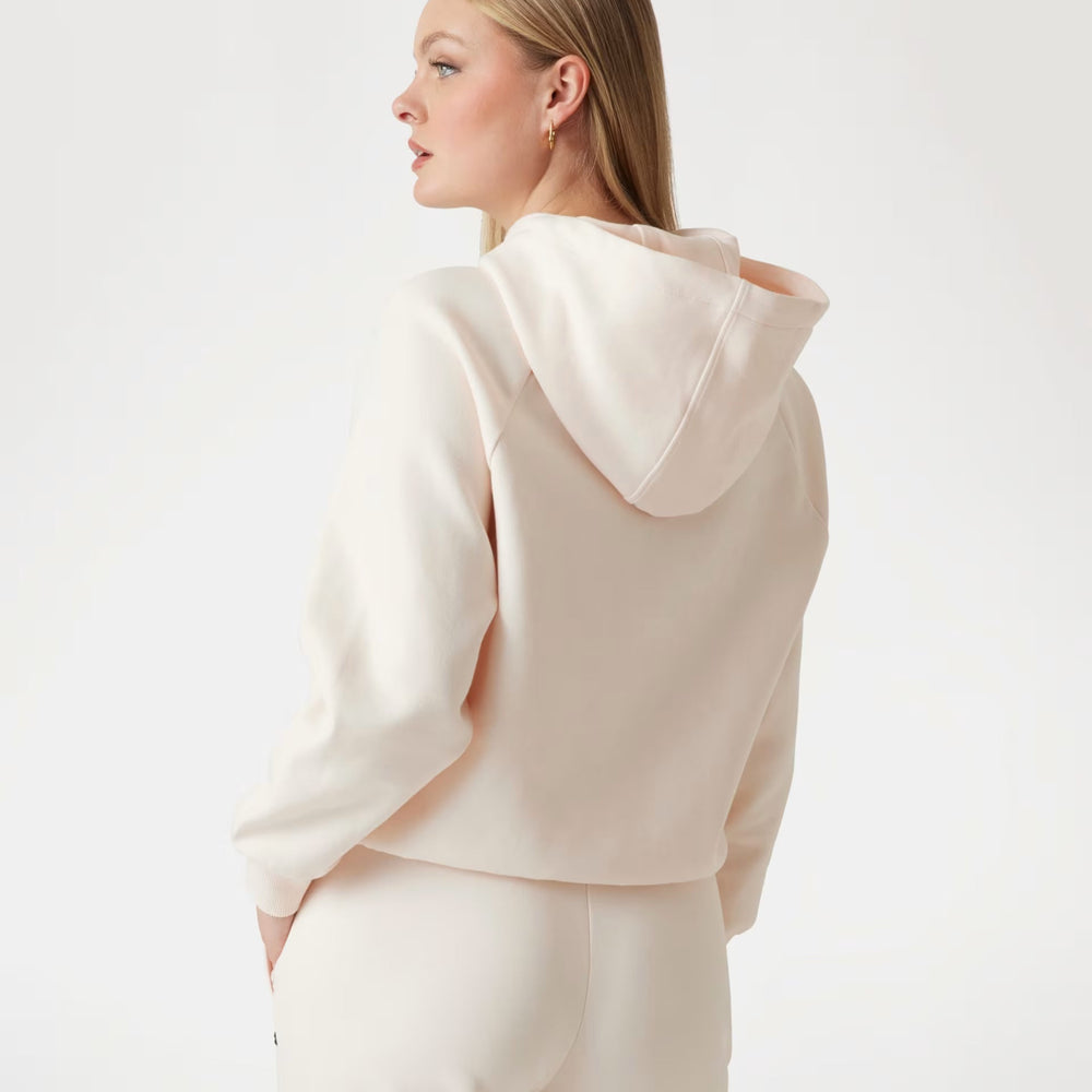 
                      
                        Hanorac GUESS de Dama IMBRACAMINTE GUESS
                      
                    