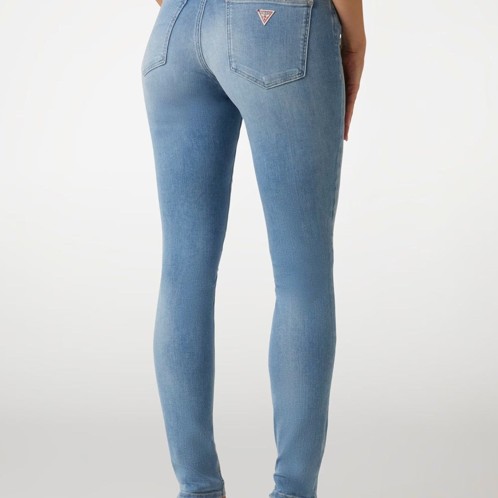 
                      
                        Pantaloni Denim GUESS de Dama IMBRACAMINTE GUESS
                      
                    