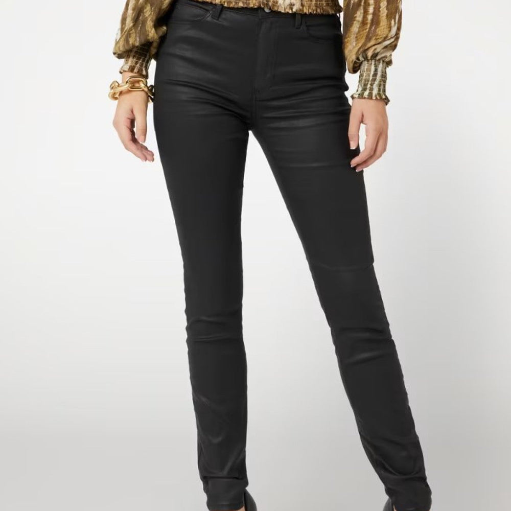 
                      
                        Pantaloni Denim GUESS de dama IMBRACAMINTE GUESS Negru 24 762540826948
                      
                    