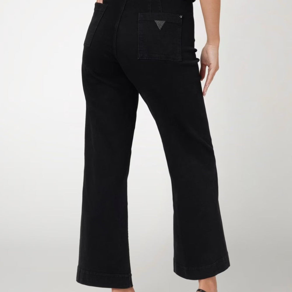 
                      
                        Pantaloni Denim Evazati GUESS IMBRACAMINTE GUESS   
                      
                    