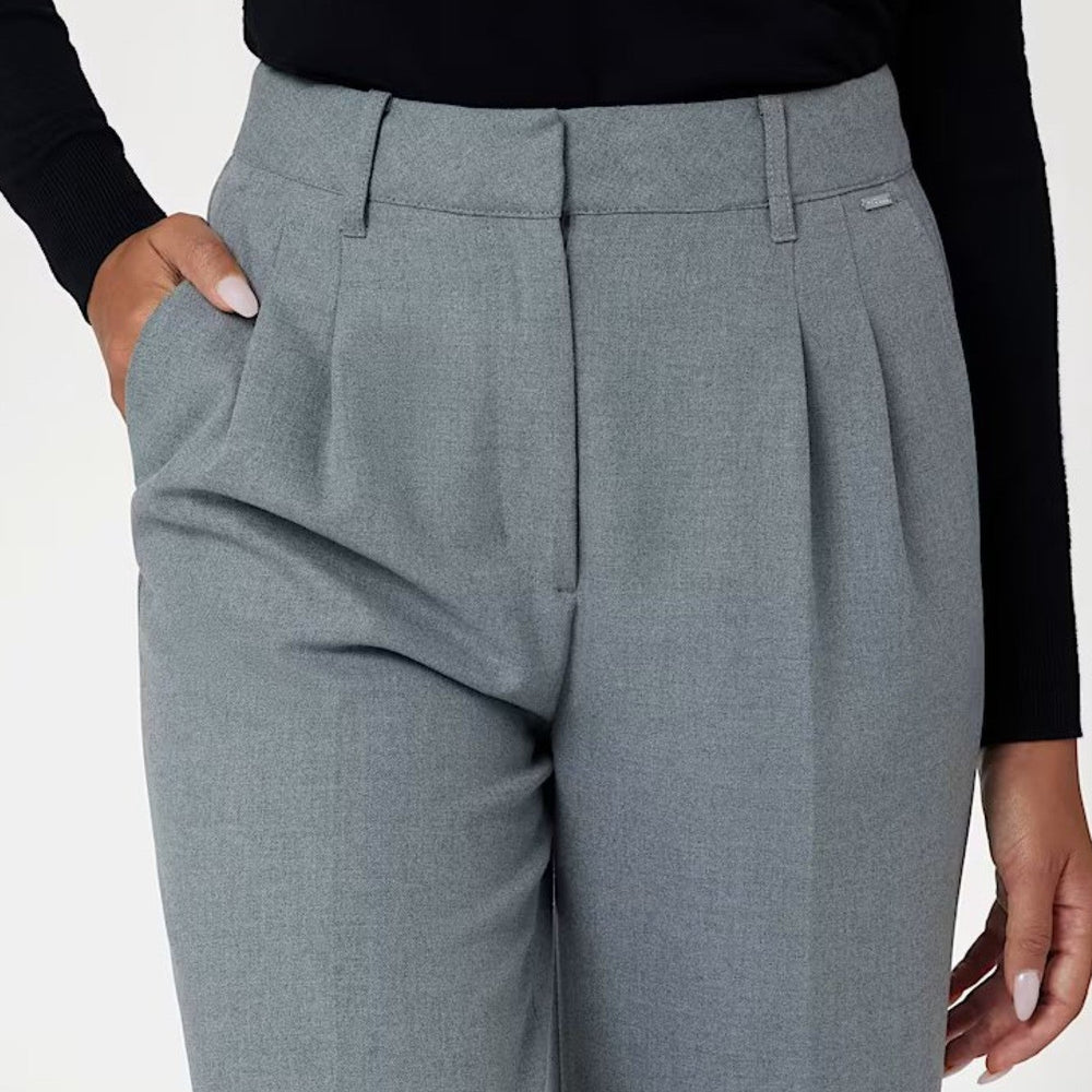 
                      
                        Pantaloni GUESS de dama IMBRACAMINTE GUESS   
                      
                    