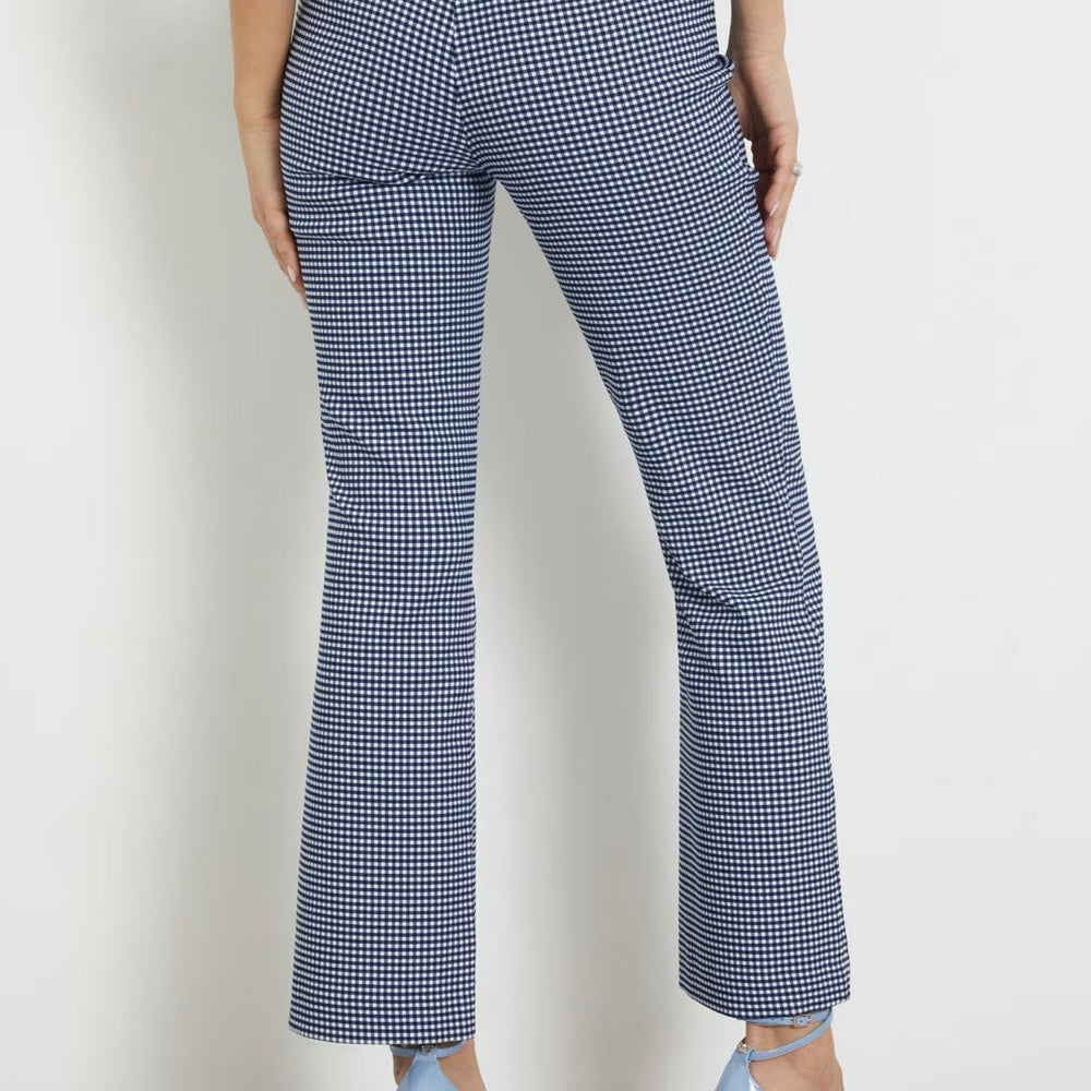 
                      
                        Pantaloni GUESS de dama IMBRACAMINTE GUESS   
                      
                    