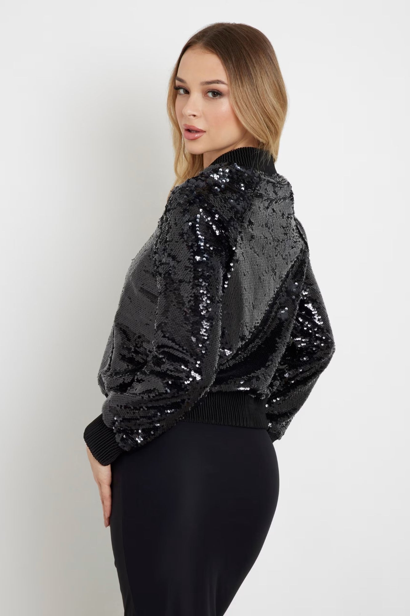 Geaca GUESS bomber neagra cu paiete stralucitoare IMBRACAMINTE GUESS   