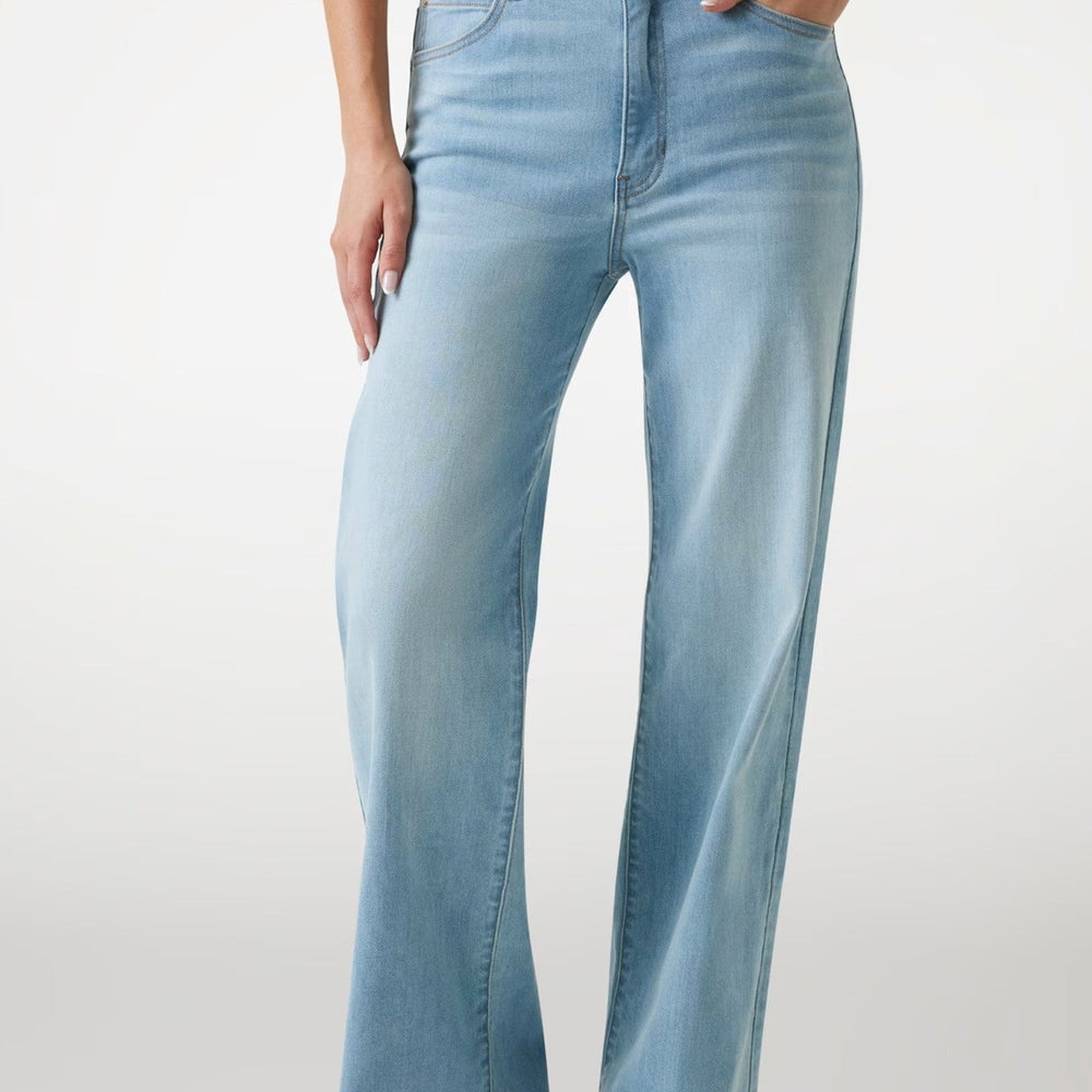 
                      
                        Pantaloni Denim GUESS de Dama IMBRACAMINTE GUESS Albastru 24 762890709885
                      
                    