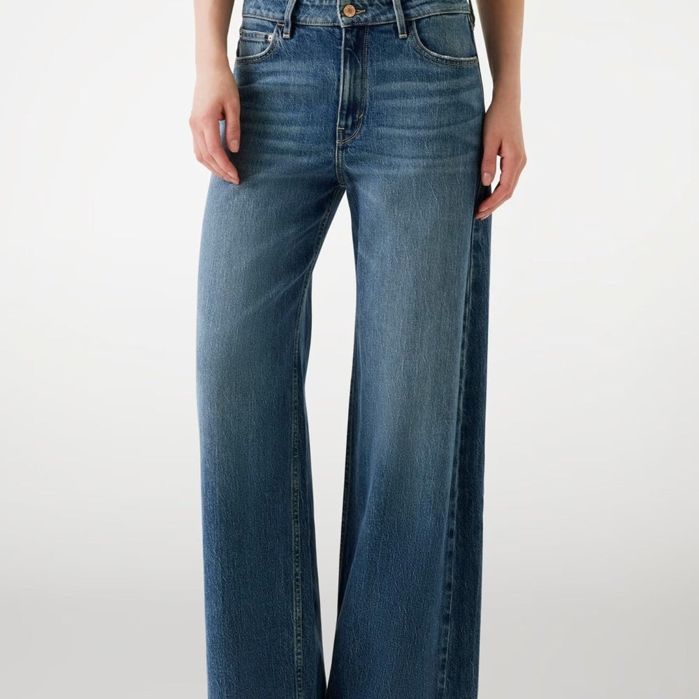 
                      
                        Pantaloni Denim GUESS de Dama IMBRACAMINTE GUESS Albastru 24 762890709396
                      
                    