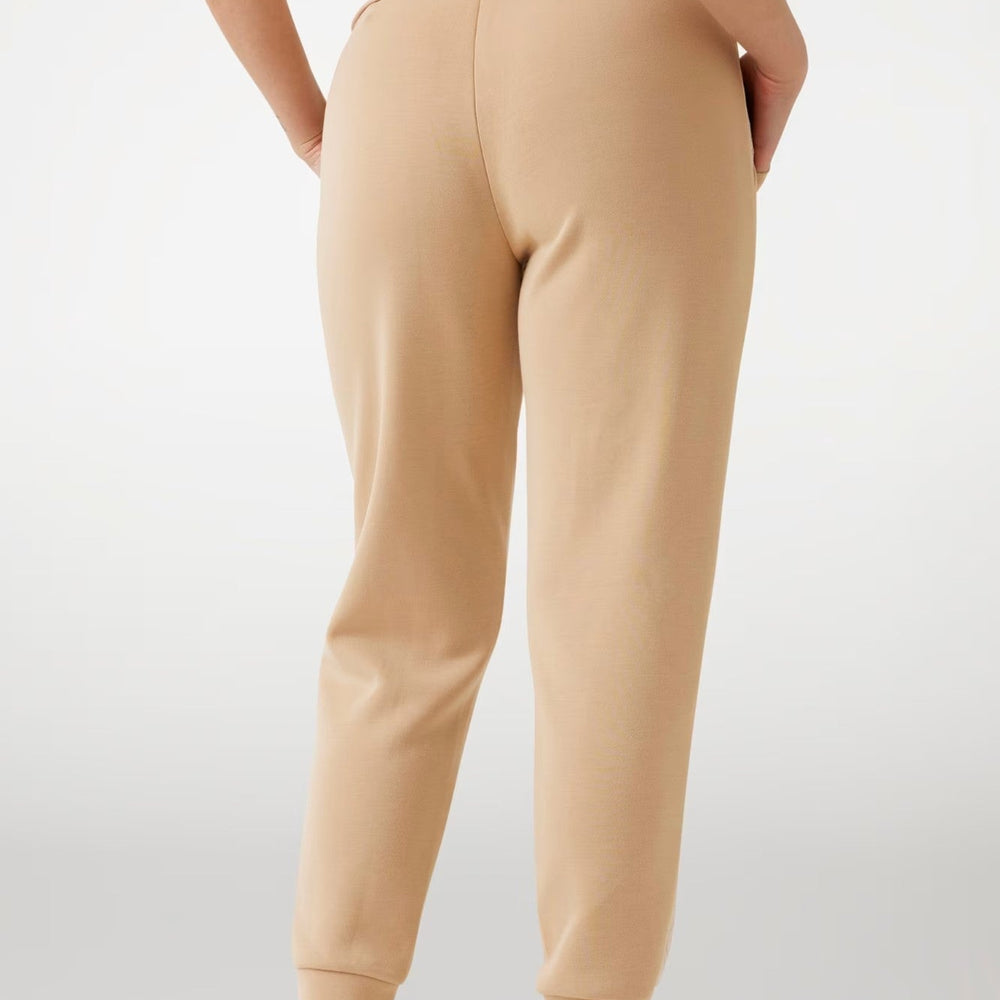 
                      
                        Pantaloni GUESS de dama IMBRACAMINTE GUESS
                      
                    