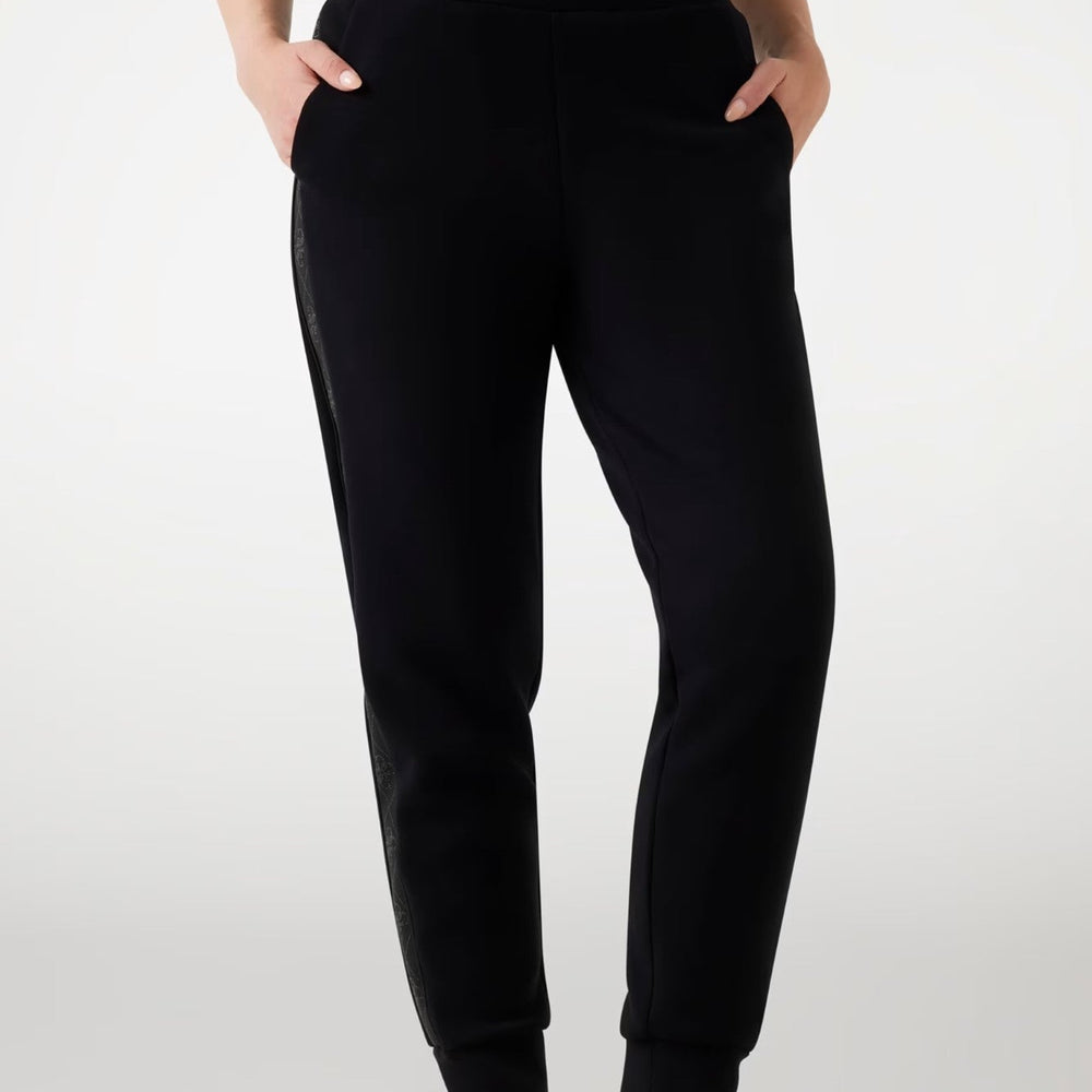 
                      
                        Pantaloni GUESS de dama IMBRACAMINTE GUESS Negru XS 762890702636
                      
                    