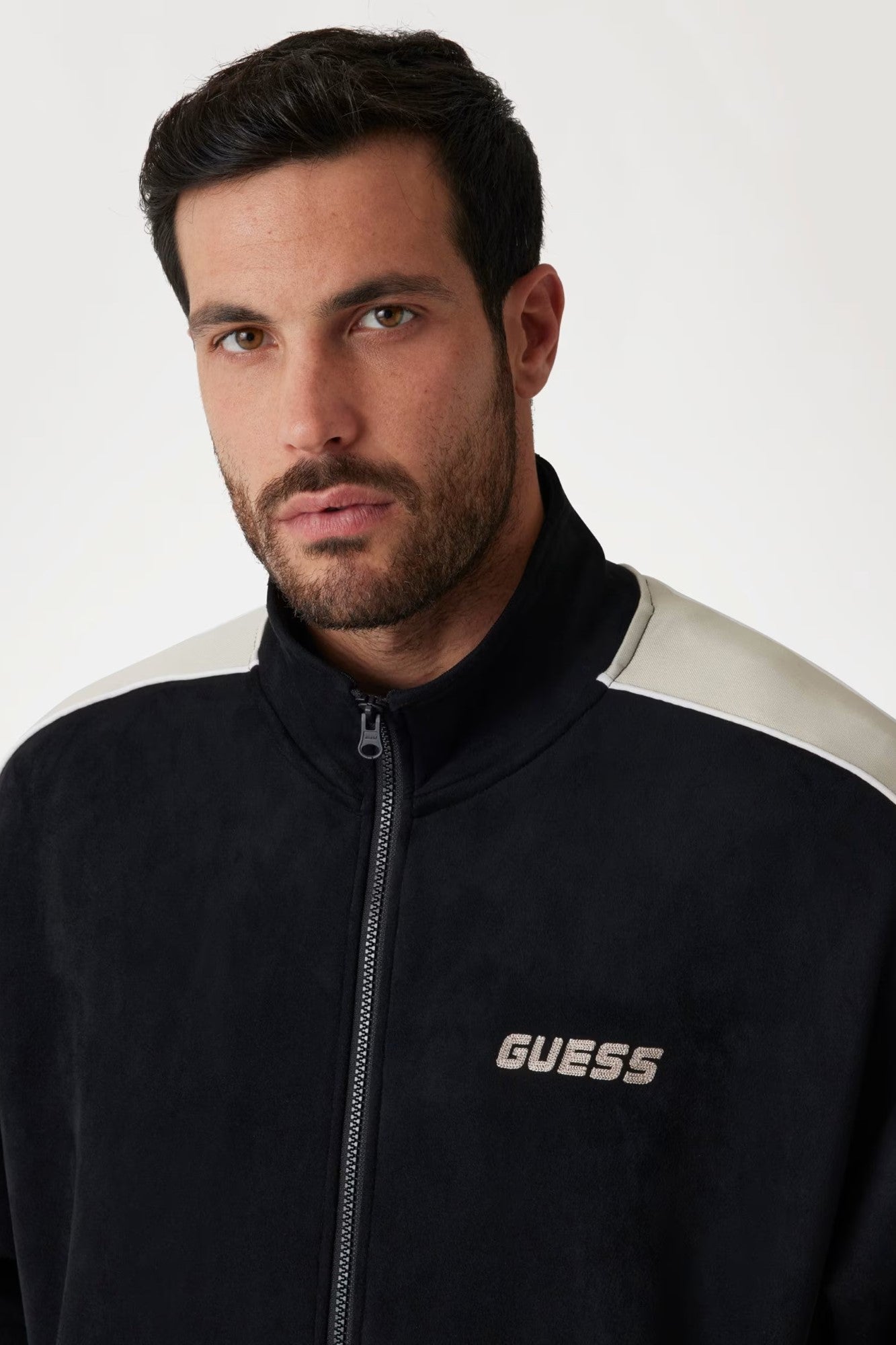 Jacheta GUESS de Barbati IMBRACAMINTE GUESS