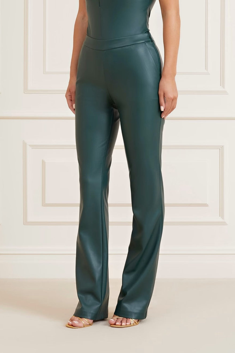 Pantaloni Dama MARCIANO by GUESS din imitatie de piele IMBRACAMINTE MARCIANO Kaki 38 7622336634853