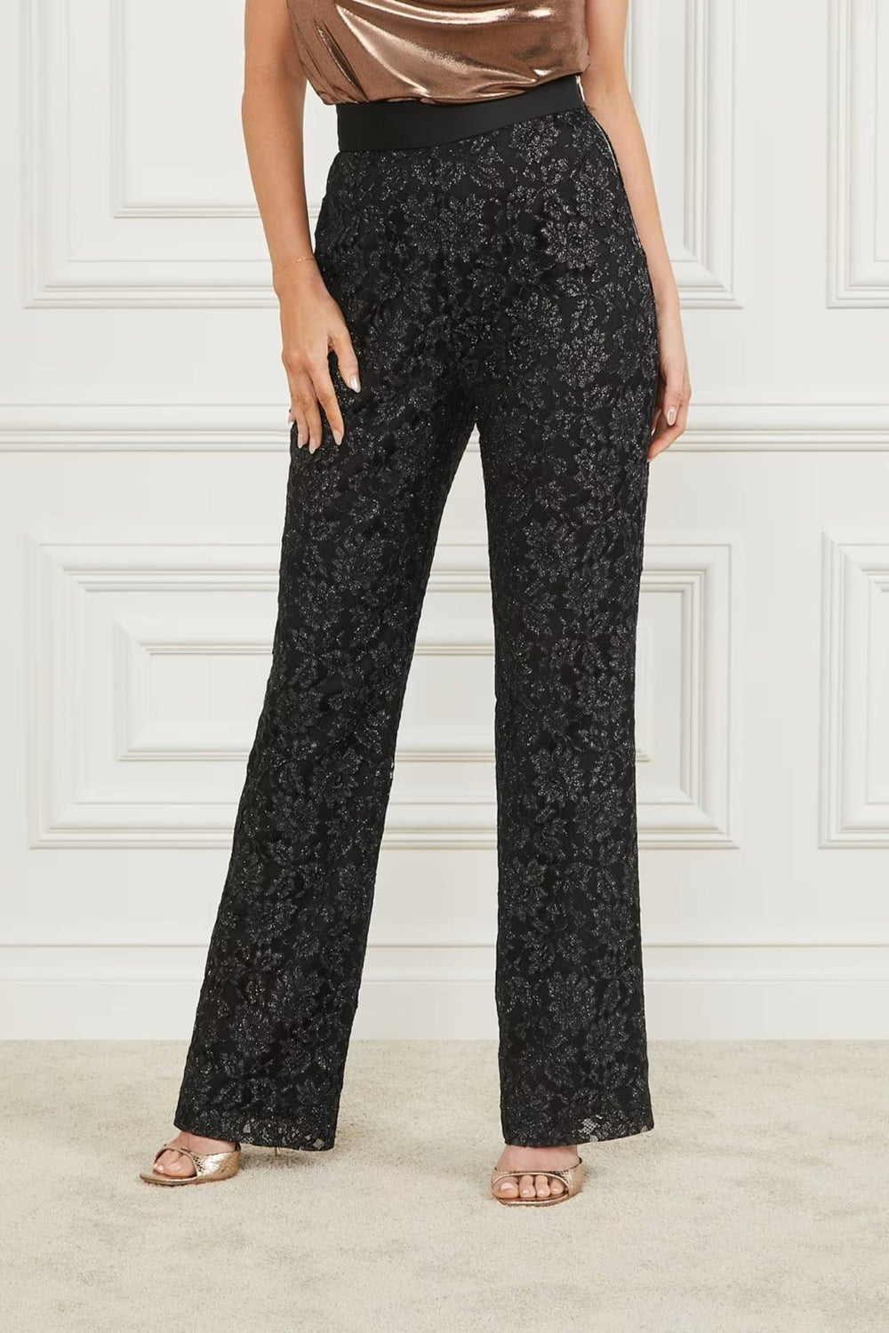 Pantaloni dama MARCIANO by GUESS cu print floral IMBRACAMINTE MARCIANO Negru 40 7622336636239