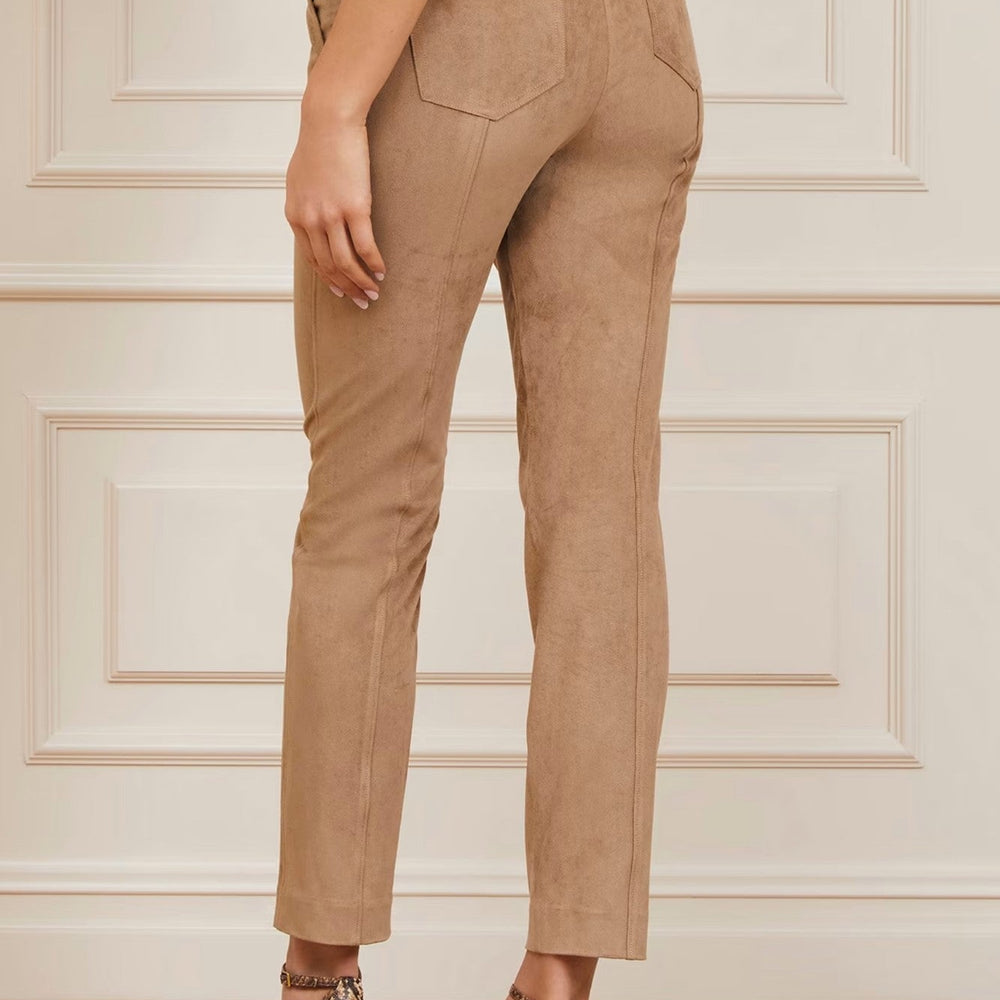 
                      
                        Pantaloni Dama MARCIANO by GUESS eleganti cu aspect de catifea PANTALONI MARCIANO   
                      
                    
