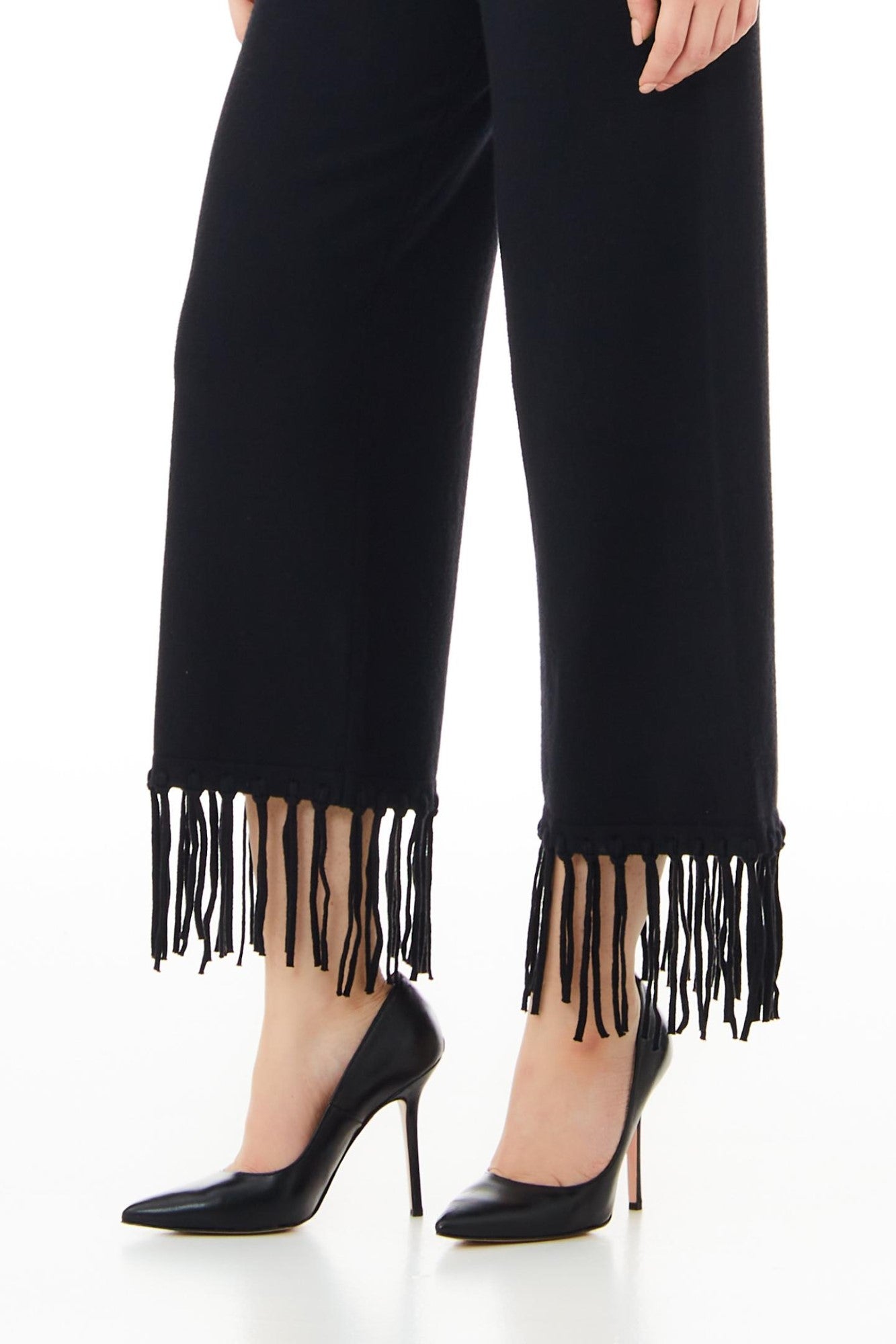 Pantaloni LIU JO de dama din material tricot  accesorizati cu franjuri IMBRACAMINTE LIU JO   